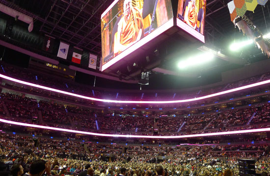 來自墨西哥各地一萬五千多名聽眾聆聽達賴喇嘛尊者的演講