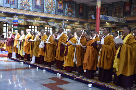 贝拉库佩朗卓林宁玛寺年度毕业的学生   照片/Tenzin Phende/DIIR