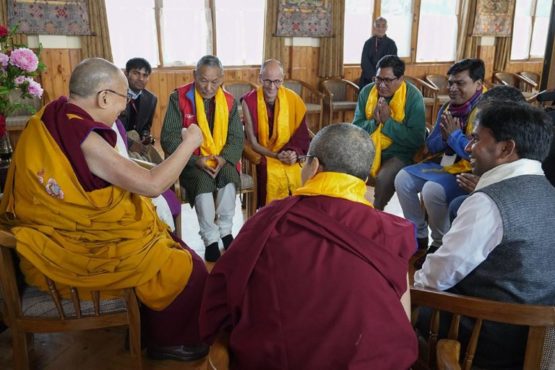 达赖喇嘛尊者与那烂陀什克沙佛教团体