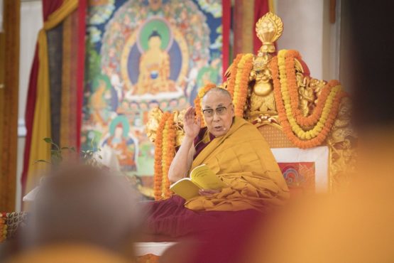 达赖喇嘛尊者在向3萬多名藏人，蒙古人和西方信徒傳授龍樹菩薩所著《菩提心釋》與無著賢菩薩的《佛子行三十七頌》 2018年1月15日 照片/OHHDL