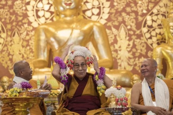 达赖喇嘛尊者在沃特帕菩提伽耶瓦纳然寺开幕仪式上  照片/OHHDL