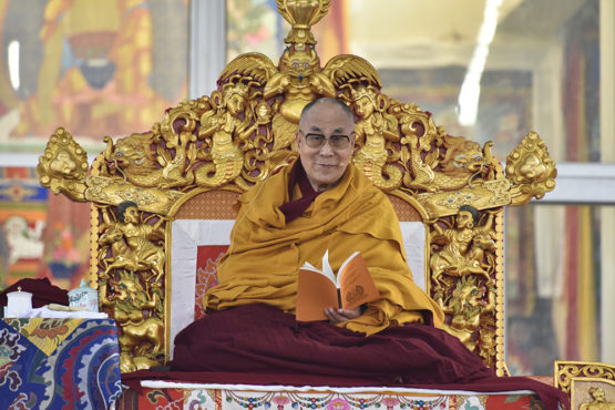 达赖喇嘛尊者菩提迦耶向数万信众传授《佛说三转法轮经》 照片/Tenzin Jigme/DIIR