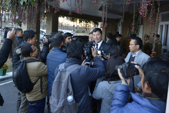 司政洛桑森格在会晤喜瑪偕尔邦新任首席部長后接受媒体采访 2018年1月9日 照片/Tenzin Phende/DIIR