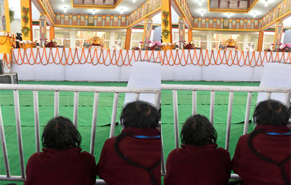聆听达赖喇嘛尊者弘法的境内藏人