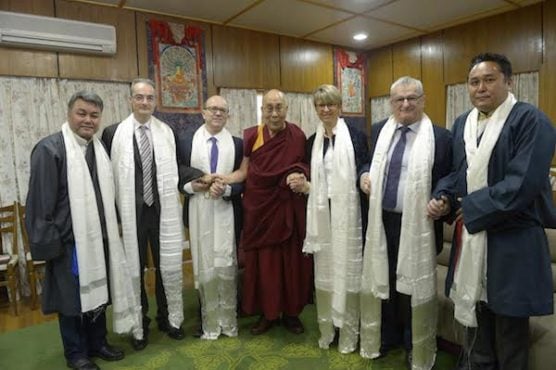 法國國會參議院支持西藏小組于2017年3月在印度达兰萨拉觐见达赖喇嘛尊者