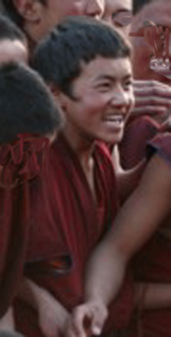 格爾登寺僧人洛桑慈誠在阿壩縣在阿壩縣街上自焚抗議中國當局對藏錯誤政策