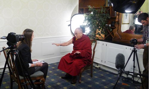 達賴喇嘛尊者接受明德學院媒體專訪