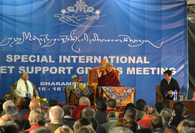 達賴喇嘛尊者在向各國與會代表發表講話