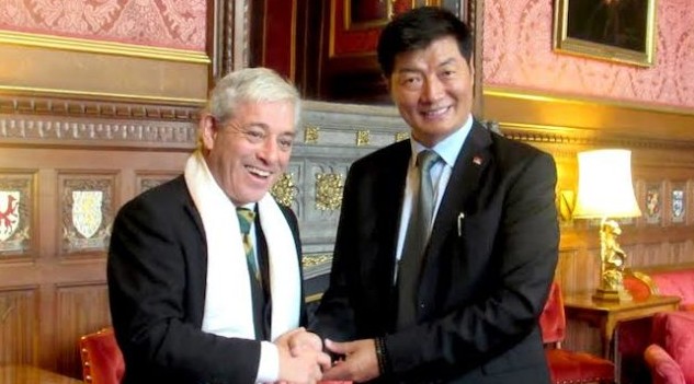 藏人行政中央司政洛桑森格在英國議會大廈會見下議院議長約翰·伯考 2016年11月1 日