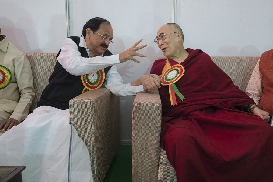 达赖喇嘛尊者与印度副总统纳依度先生