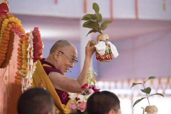 达赖喇嘛尊者在向信众传授《千手千眼事部观世音菩萨灌顶》 2018年1月16日 照片/Manuel Bauer