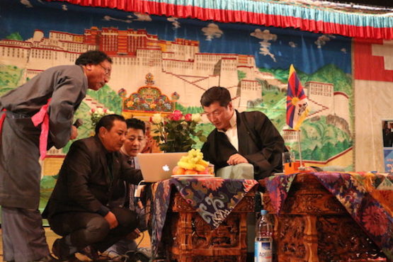 司政洛桑森格为藏人行政中央驻日内瓦办事处的网站揭幕