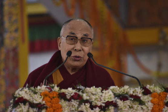 达赖喇嘛尊者在仪式上发言 照片/Tenzin Jigme/DIIR