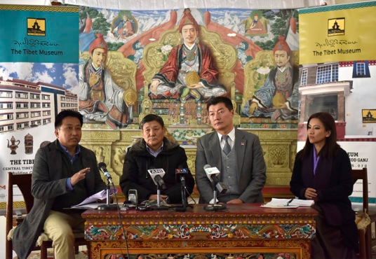 西藏博物馆馆长扎西平措在新闻发布会上发言 照片//Tenzin Phende/ DIIR