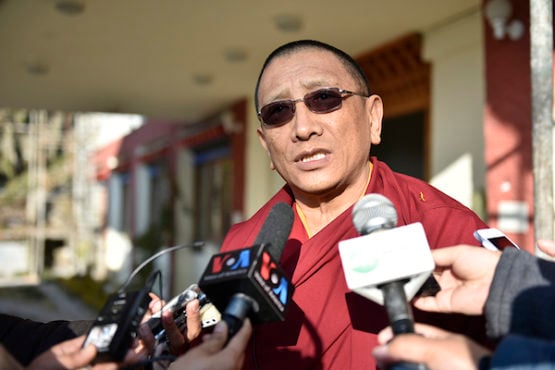 藏人行政中央宗教与文化部长噶玛格勒在接受媒体采访