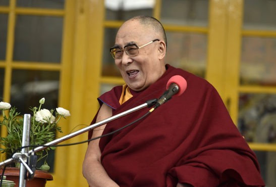 达赖喇嘛尊者在达兰萨拉接见数百名来自世界各国的佛教徒