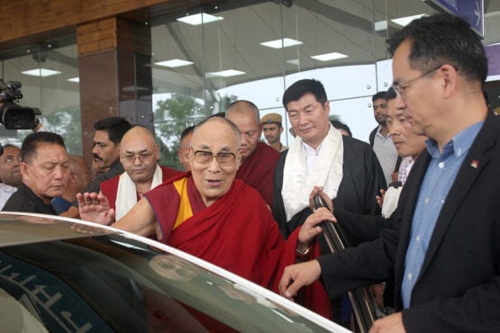达赖喇嘛尊者抵达印度北部达兰萨拉的岗格拉机场  2018年8月14日 照片/Tenzin Jigme/DIIR