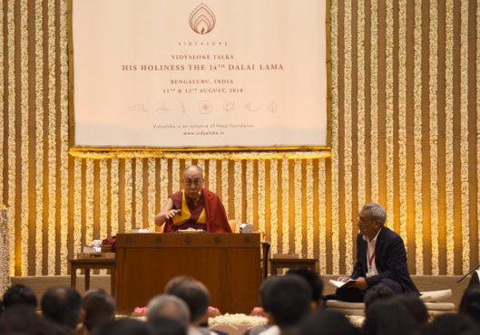 达赖喇嘛尊者在印南班加罗尔市康拉德酒店发表“21世纪的勇气及悲心”为主题的演讲 2018年8月11日 照片/Tenzin Phende/DIIR