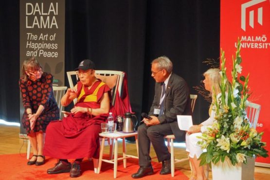 达赖喇嘛尊者在瑞典马尔默大学成立80周年庆典会上发表讲话 2018年9月13日 照片/Jeremy Russell/OHHDL