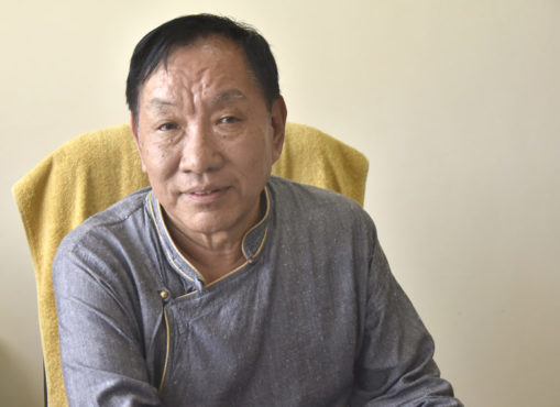 新选任的藏人行政中央最高法院助理法官嘎玛占堆先生