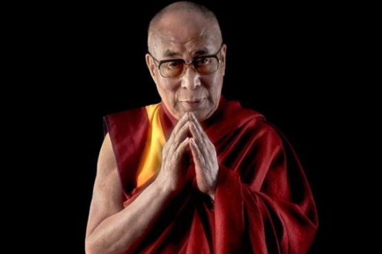 达赖喇嘛尊者为印度尼西亚地震海啸救灾工作捐款5万美元