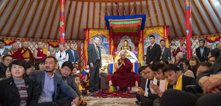 达赖喇嘛尊者在日本千叶县生慧园佛教中心发表讲话   2018年11月18日 照片/Tenzin Choejor/OHHDL