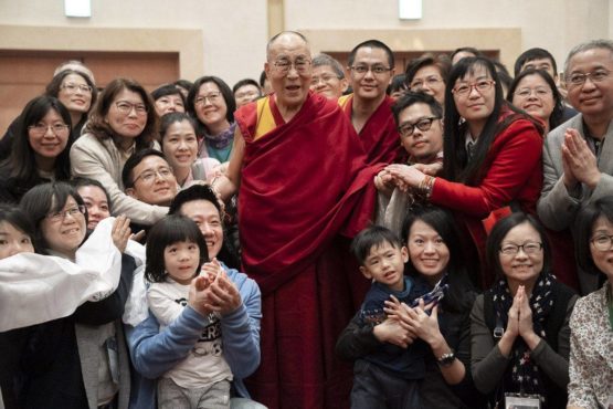 达赖喇嘛尊者与台湾信众合影 2018年11月16日 照片/Tenzin Jigme/OOT Japan
