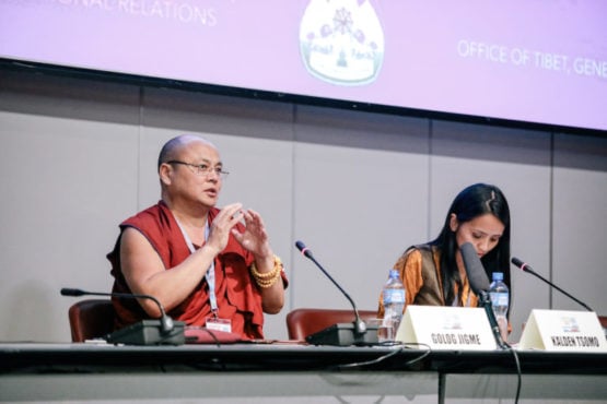 西藏知名原政治犯果洛晋美在“2018日内瓦论坛”上发表演讲  照片/Niels Ackermann / Lundi13 /DIIR/CTA