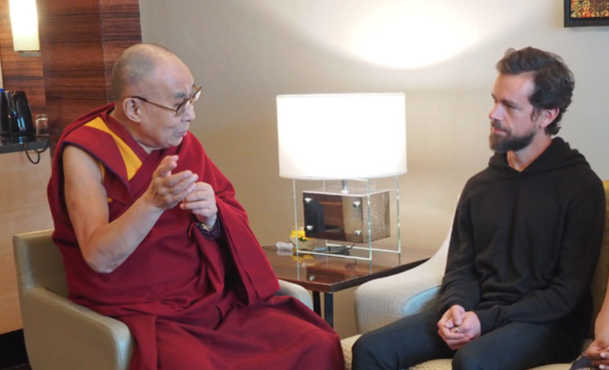 达赖喇嘛尊者在印度德里接见达赖喇嘛尊者和推特的联合创办人兼首席执行官杰克多西先生 2018年11月10日 照片/Jeremy Russell/OHHDL