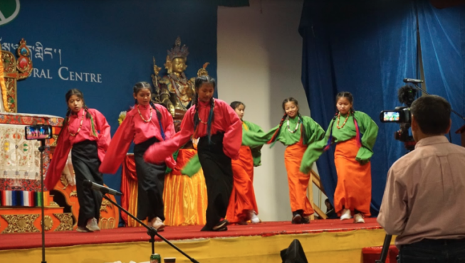 多伦多藏人社区儿童在演讲活动结束后表演传统歌舞 2018年11月18日 照片/司政办公室