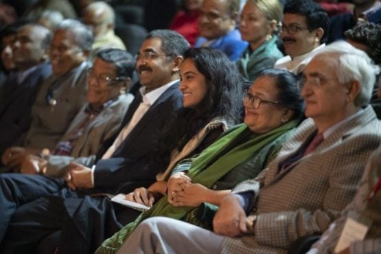 350多名印度各界政要出席了在新德里西里堡大礼堂举办的纪念讲座  2018年12月8日    照片/Lobsang Tsering/OHHDL