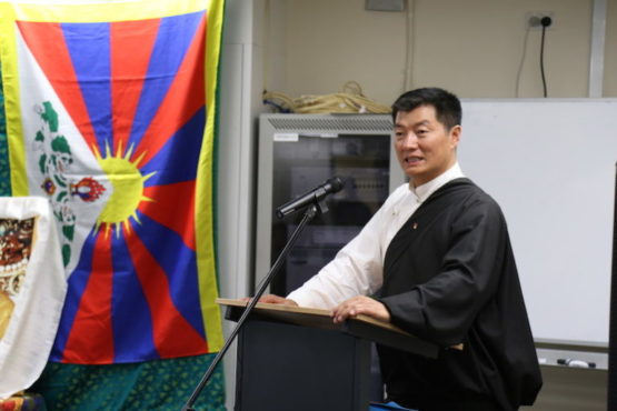 司政洛桑森格在堪培拉会见了当地藏人社区成员   2018年12月6日  照片/司政办公室