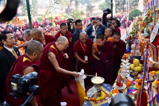 达赖喇嘛尊者在离开菩提迦耶前朝拜摩诃菩提寺 2019年1月2日 照片/Tenzin Choejor/OHHDL