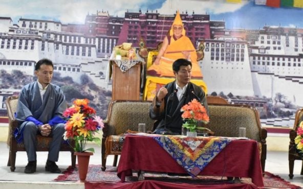 司政洛桑森格在印北崩扎曲松藏人社区发表讲话   2019年2月20日  照片/Pasang Dhondup/CTA