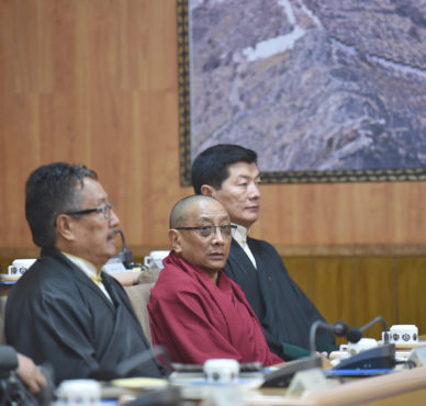 藏人行政中央司政洛桑森格与各部门部长在第十六届西藏人民议会第七次会议开幕式上 2019年3月19日 照片/Passang Dhondup/CTA