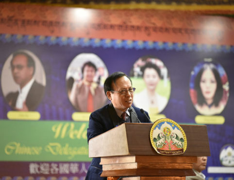 民主中国阵线主席亲晋先生在西藏大厦向藏人行政中央公务员发表演讲 2019年3月12日 照片/Jayang Tsering/CTA