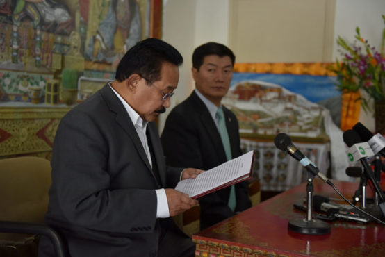 藏人行政中央司政洛桑森格噶夏秘书长多杰次仁在新闻发布会上发言 2019年3月18日 照片/Tenzin Jigme/CTA