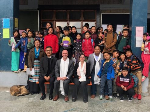 美国驻尼泊尔移民官员高级代表团访问达兰萨拉