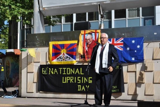 澳大利亚国会议员迈克尔·丹比先生在堪培拉举行的西藏自由抗暴六十周年纪念活动上发言 2019年3月10日 照片/驻澳洲办事处