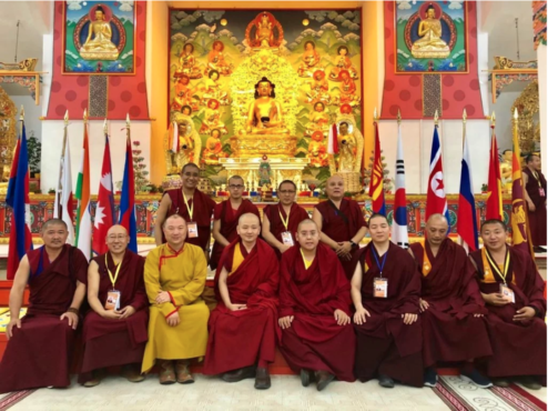 在蒙古乌兰巴托出席第十一届亚洲佛教徒和平大会的西藏原始宗教苯教和藏传佛教四大教派的代表 照片/驻俄罗斯办事处提供