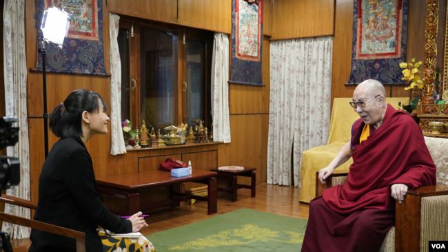美国之音记者在达兰萨拉专访达赖喇嘛（2019年6月11日）