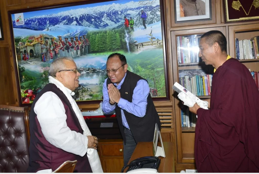 藏人行政中央驻西姆拉首席代表同非政府组织代表祝贺喜马偕尔邦新任首席部长