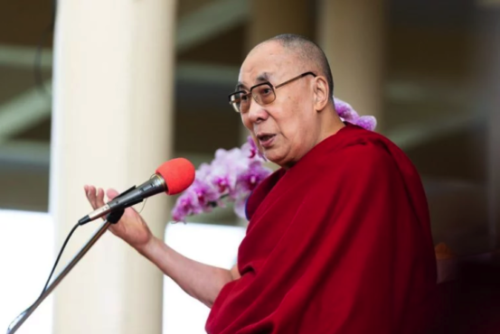 达赖喇嘛尊者在接见会上向第三次流亡藏人特别大会与会代表和藏人行政中央公务员发表讲话 2019年10月6日 照片/Tenzin Choejor/OHHDL