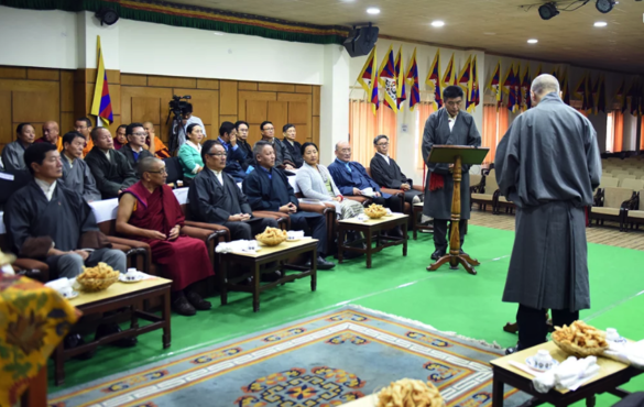 旺堆次仁在最高法院大法官前宣誓就任藏人行政中央选举事务署署长与公务员选任委员会主任委员一职 2019年10月7日 照片/Tenzin Phende/CTA