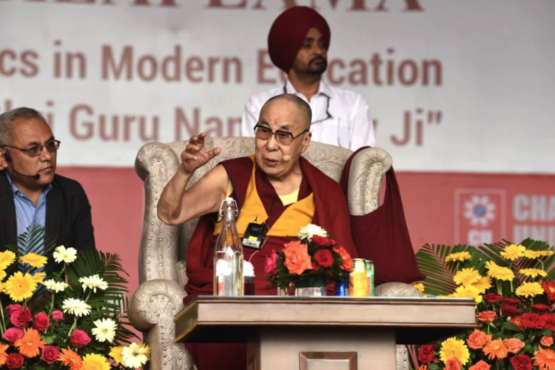 达赖喇嘛尊者在昌迪加尔大学发表“现代教育中的世俗伦理”为主题的演讲 2019年10月15日 照片/Tenzin Pheden/CTA