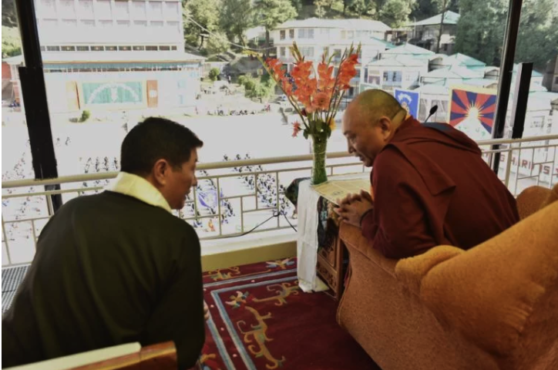 西藏苯教第34任持教法王龙多达瓦达杰仁波切与司政洛桑森格在西藏儿童村学校建校59周年庆祝活动上 2019年10月23日 照片/Tenzin Pheden/CTA