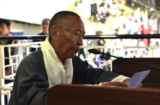 西藏儿童村学校负责人图登多杰在建校59周年庆祝活动上致欢迎辞 2019年10月23日 照片/Tenzin Pheden/CTA