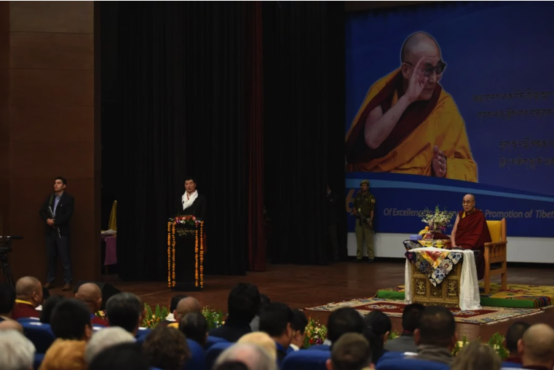 藏人行政中央司政洛桑森格在西藏戏剧与表演艺术学院成立六十周年庆典上发表讲话 2019年10月29日 照片/Tenzin Jigme/CTA
