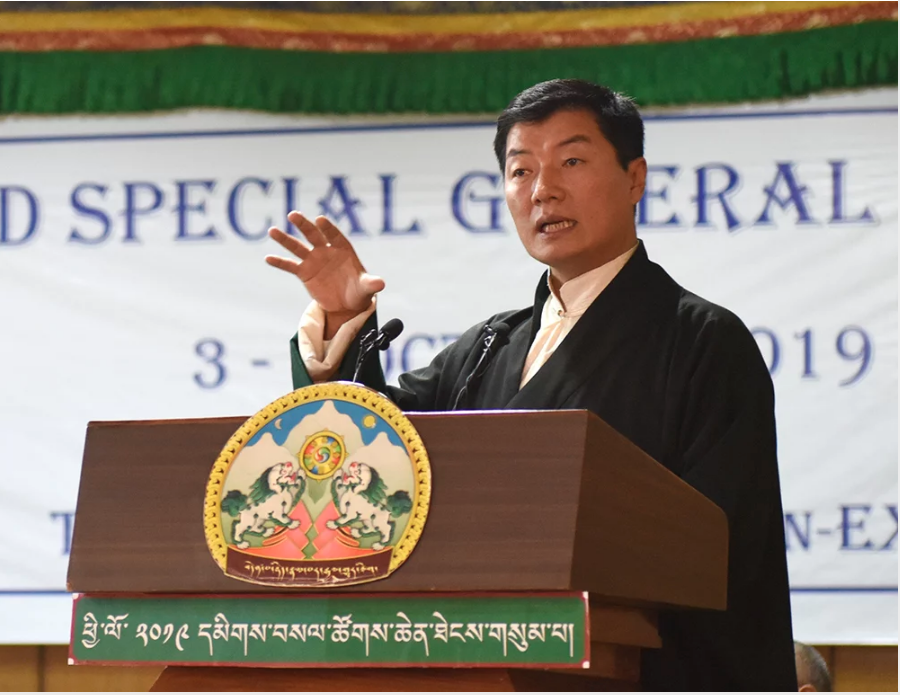 藏人行政中央司政洛桑森格在特別大会开幕上致辞 2019年10月3日 照片/Tenzin Pheden/CTA