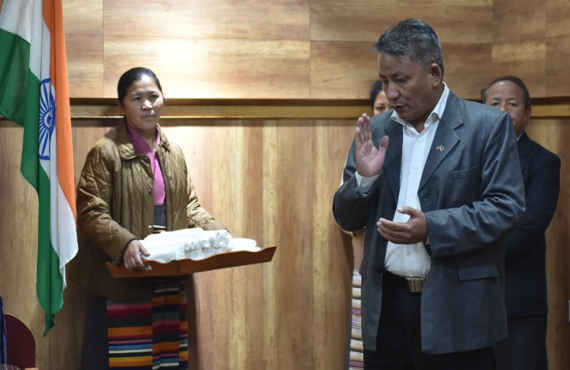 藏人行政中央司政代理人、财政部长噶玛益西欢迎代表团访问达兰萨拉 2019年11月11日 照片/Tenzin Phende/CTA